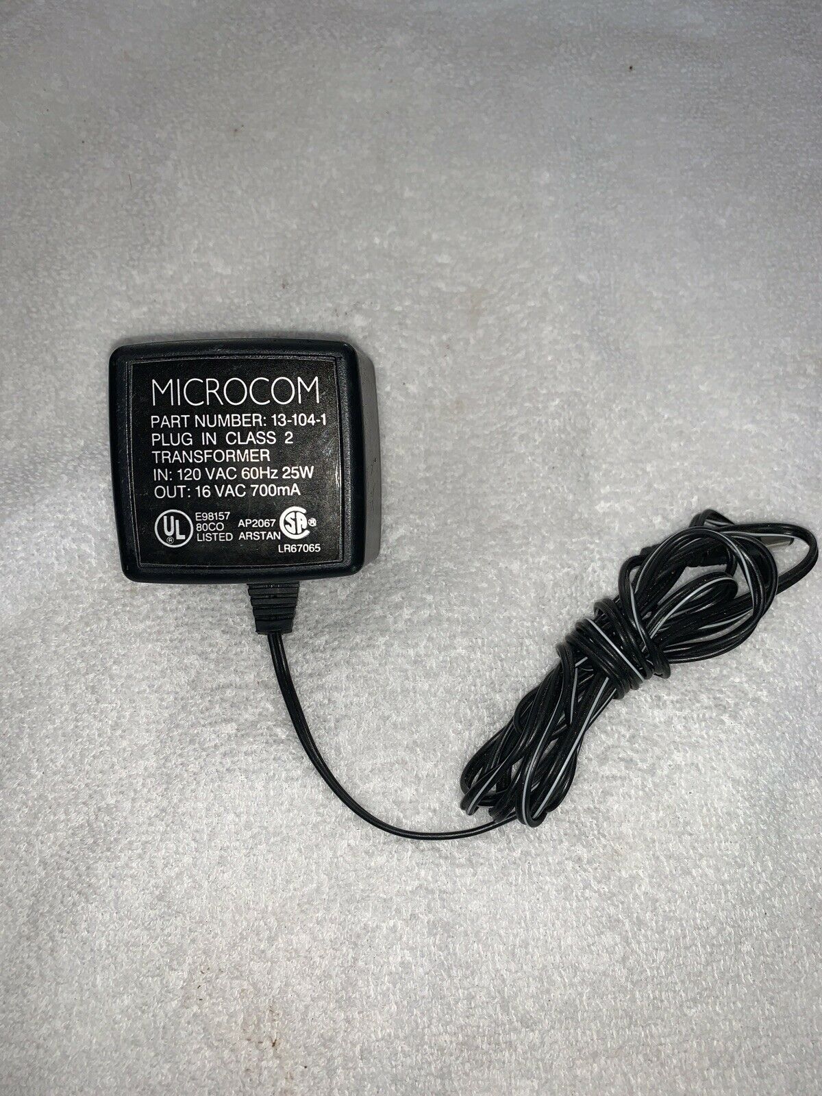 Microcom 13-104-1 Plug-In Class 2 Transformer AC Adapter Output 19V AC 600mA Conn