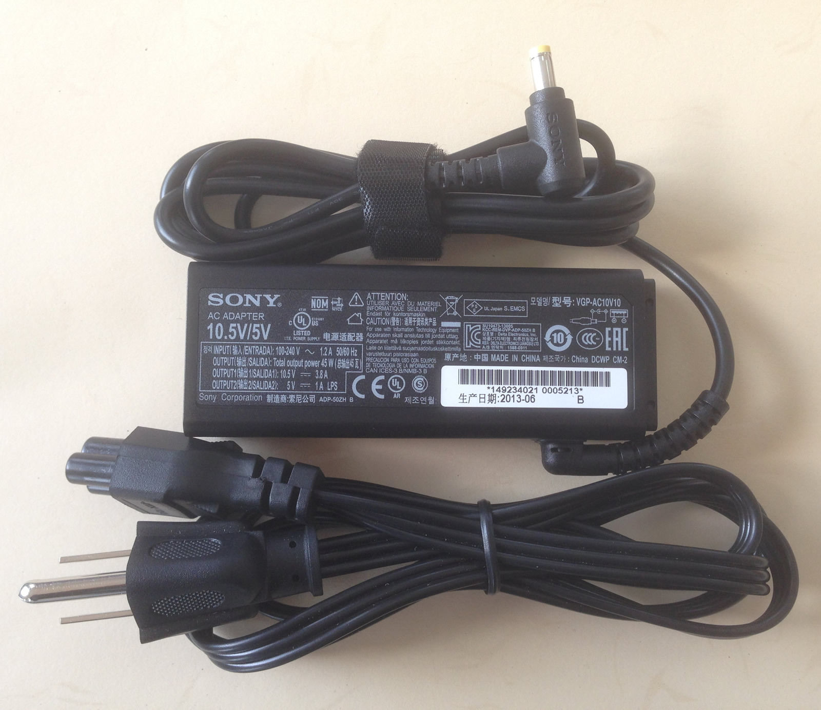 Sony Vaio PRO 13 SVP13213CGB VGP-AC10V10 Power AC adapter - Click Image to Close
