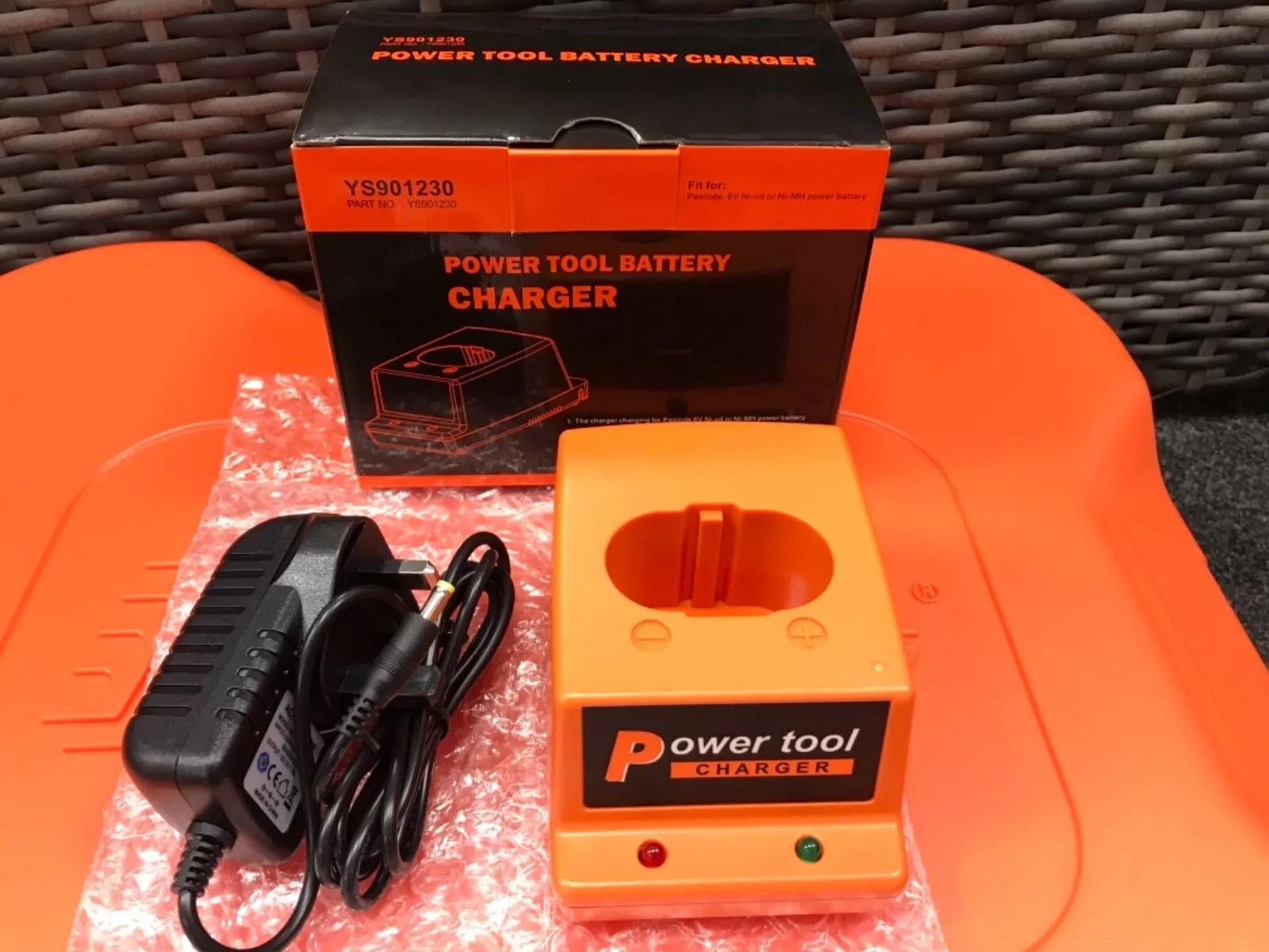 REPLACEMENT CHARGER BASE/ AC/DC ADAPTER FOR PASLODE TOOLS YOU ARE BUYING A BRAND